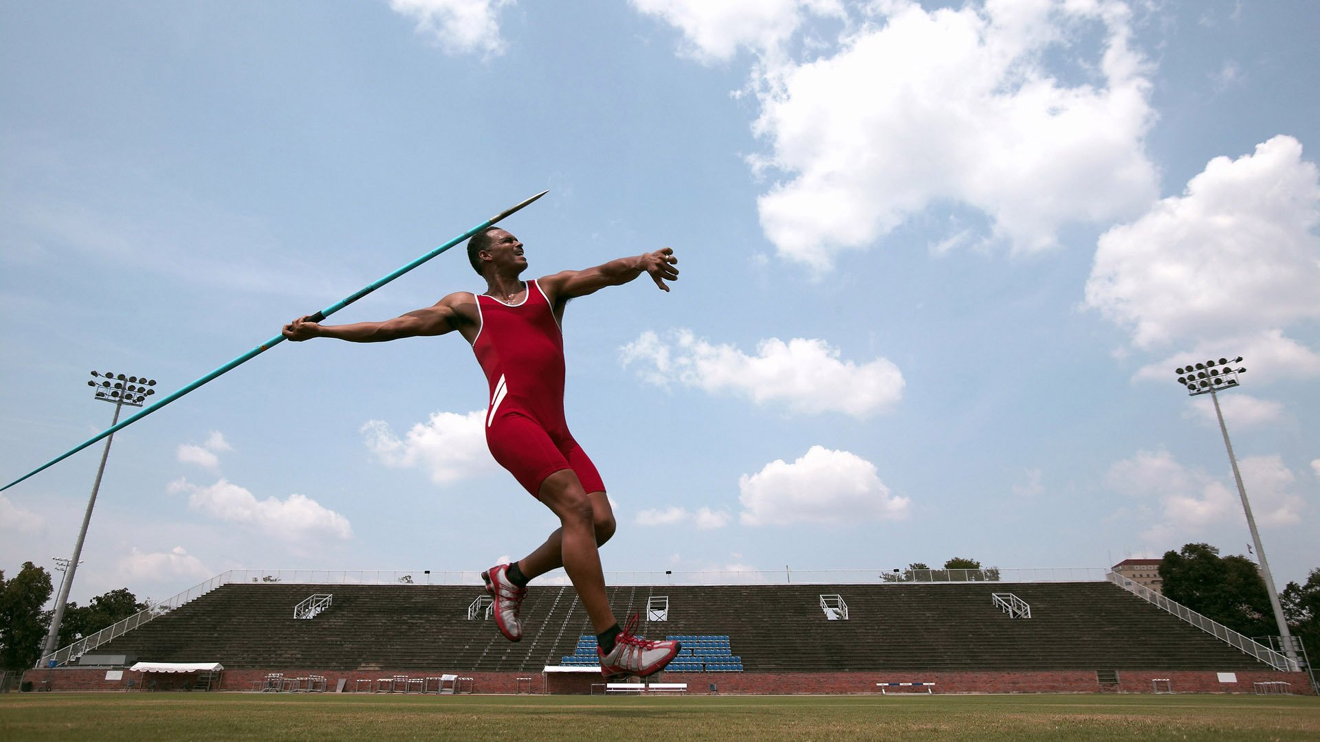 三镇提前二轮保级成功,客战青岛海牛,邓卓翔会不会替补阵容出战